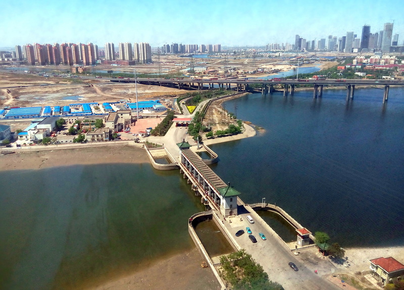 8.2000年海河防潮闸.jpg