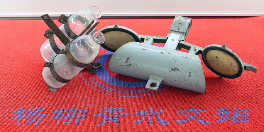 1960，横式悬移质泥沙采样器，用于泥沙采样.jpg