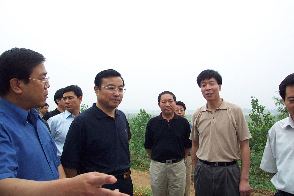 17 2004年6月，时任河北省副省长才利民检查漳卫河防汛工作.jpg